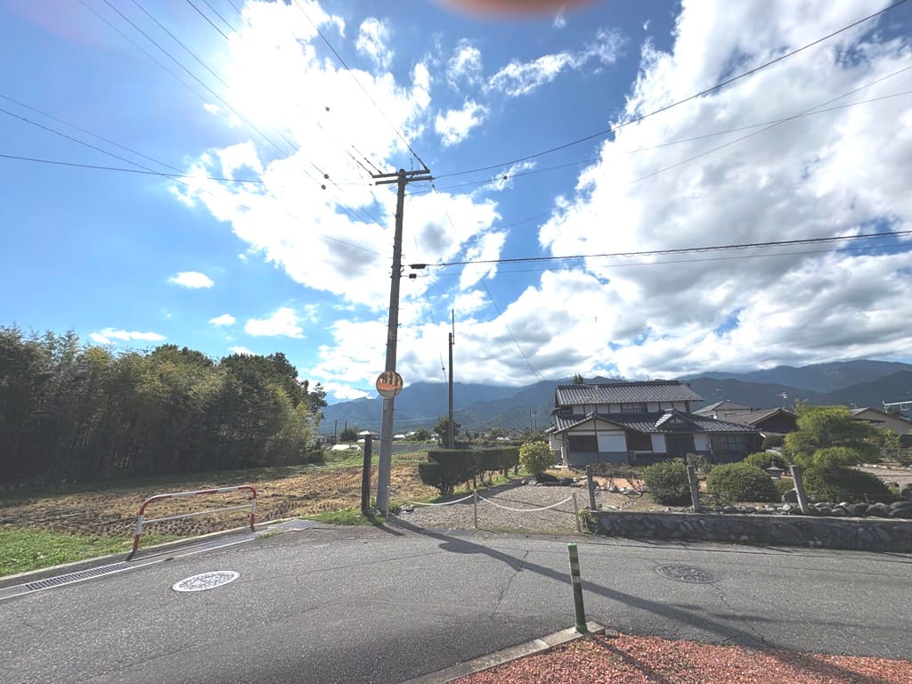 2方向に開ける前面道路