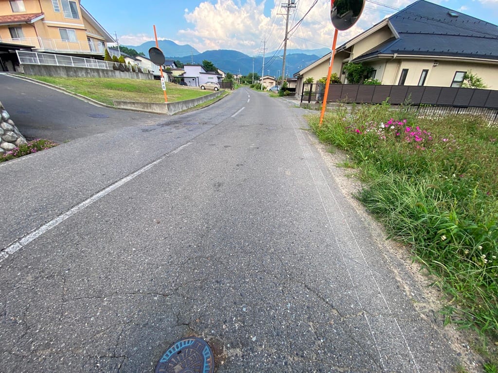 北側道路 東側を撮影