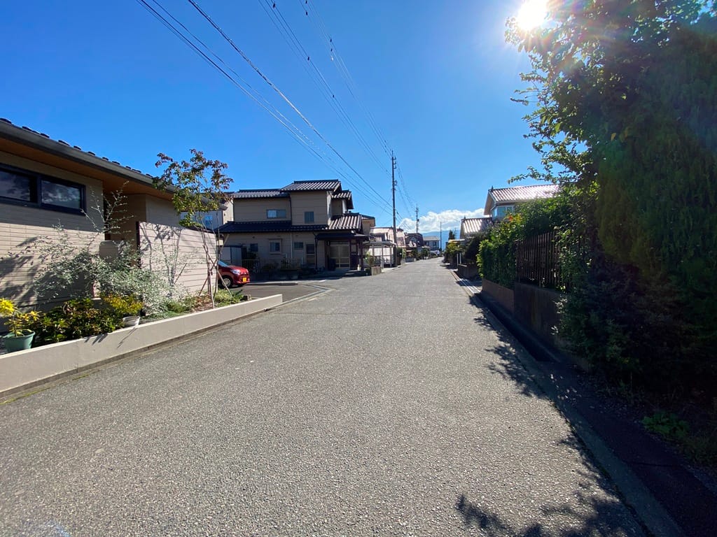 前面道路 南西側