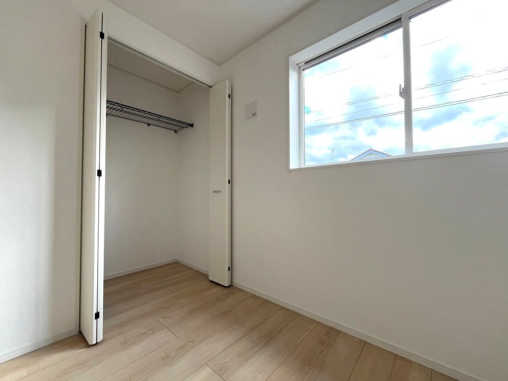 2階 西側洋室(6帖)・収納