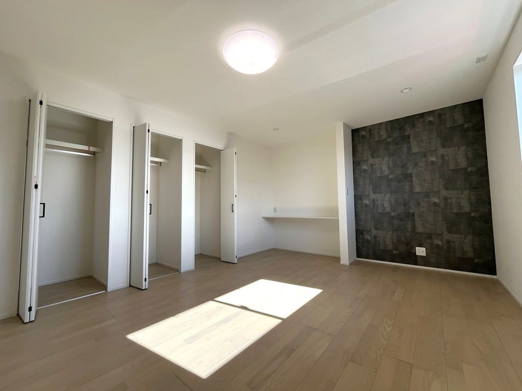 2階 南西側洋室(11帖)・収納