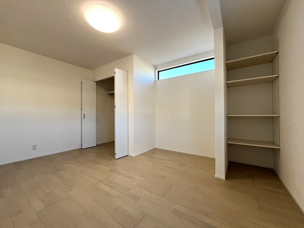 2階 北西側洋室(9帖)・収納