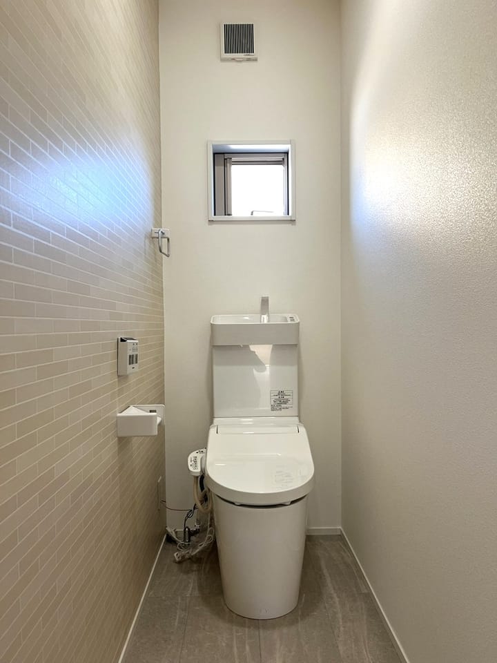 温水洗浄式トイレ新品