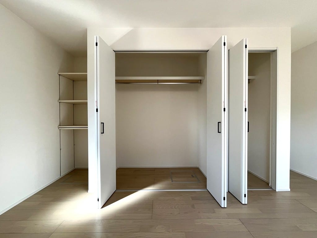 1階 南側洋室(8.0帖)・収納