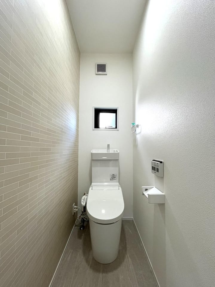 温水洗浄式トイレ新品