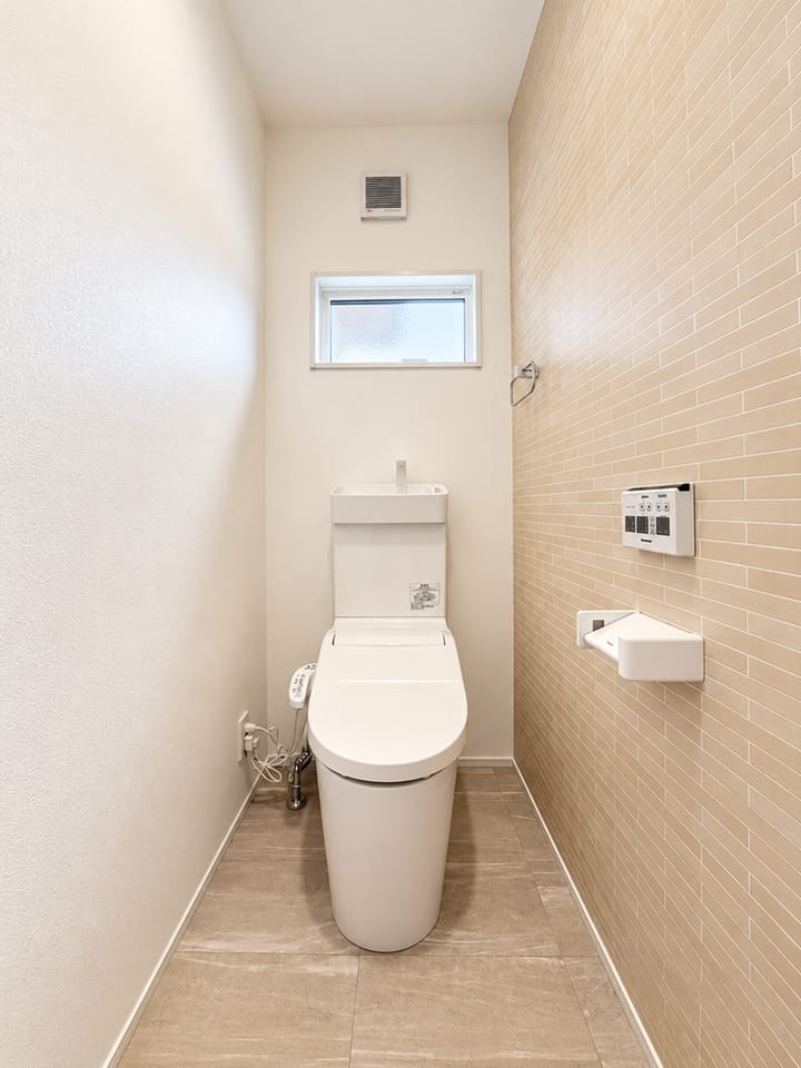 温水洗浄式トイレ新品