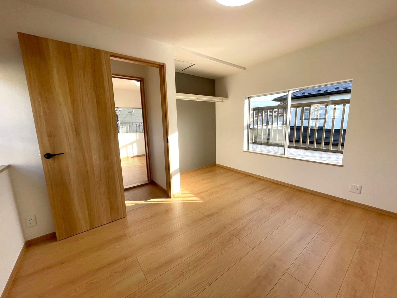 2階 西側 洋室約6帖