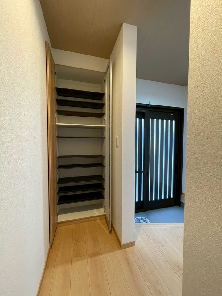 玄関横 WIC内シューズBOX