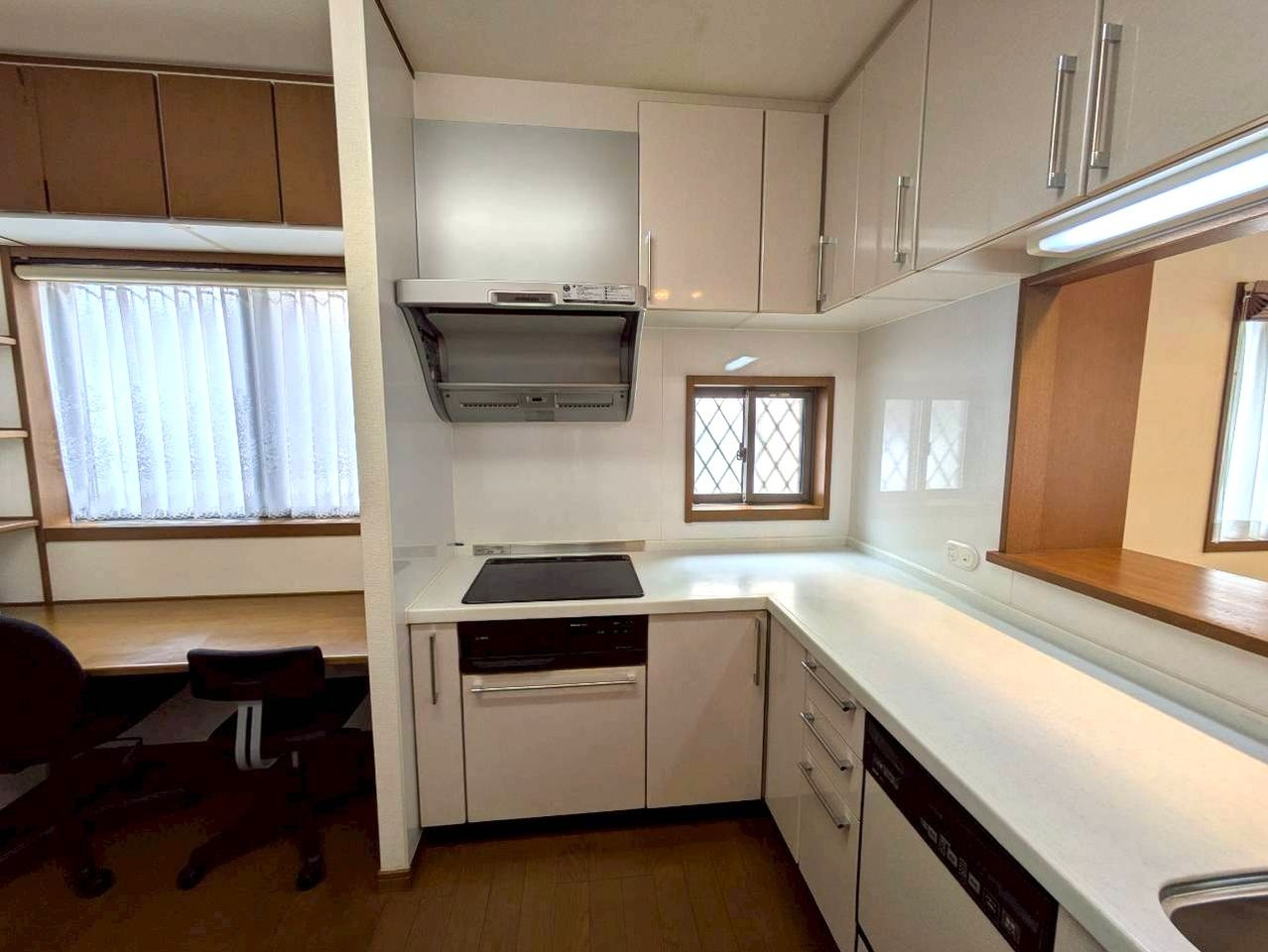 L字キッチンなのでワークスペースが広いのが嬉しい