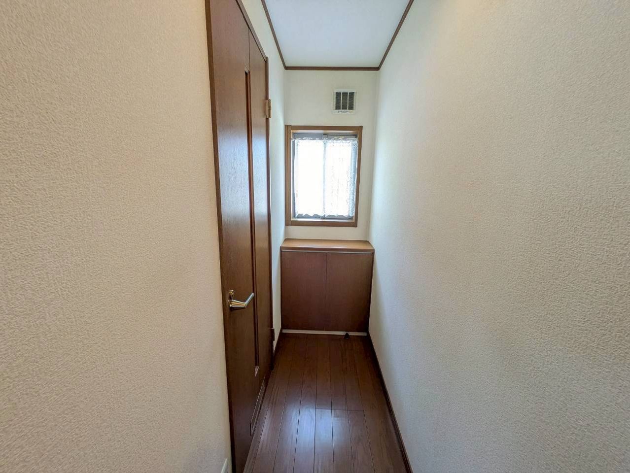 2階 トイレ前 廊下