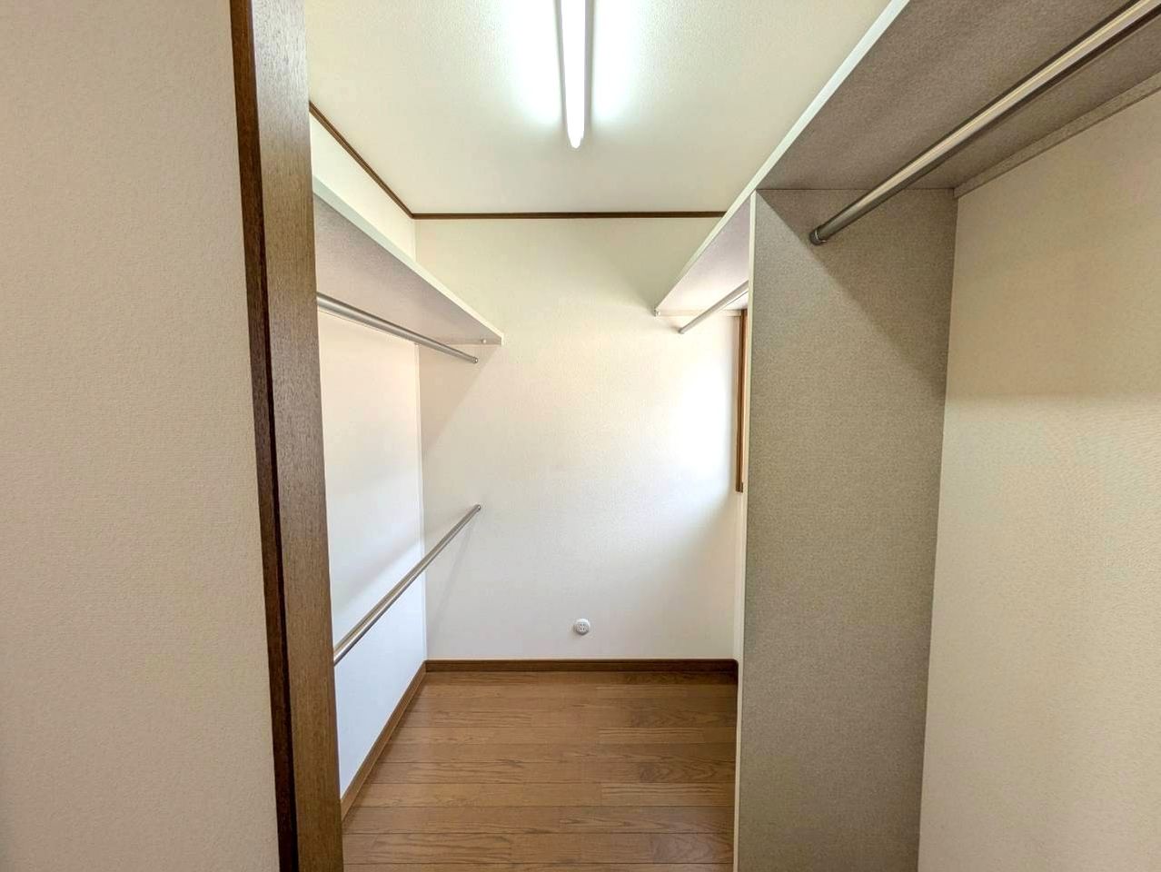 2階 ウォークインクローゼット