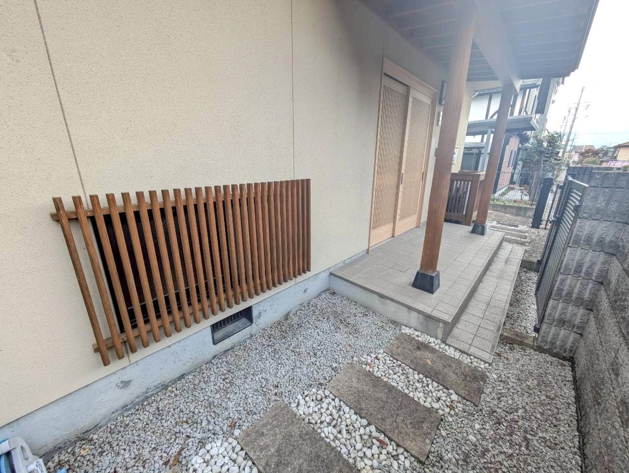 玄関前