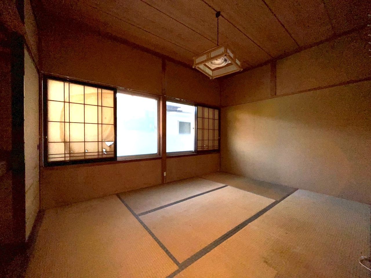 1階中央 和室6帖