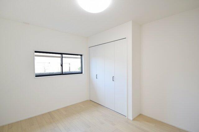 全居室収納付きで室内スッキリ片付きます。