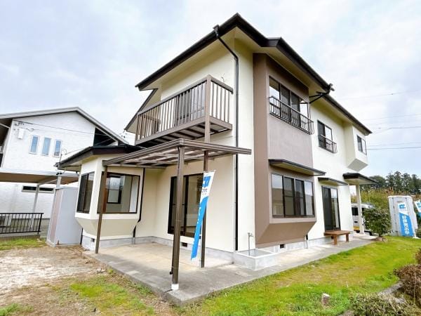 【リフォーム完成・外観】屋根と外壁の塗装を行います。しばらくの間、住宅のメンテナンス費用を浮かせることができますね。