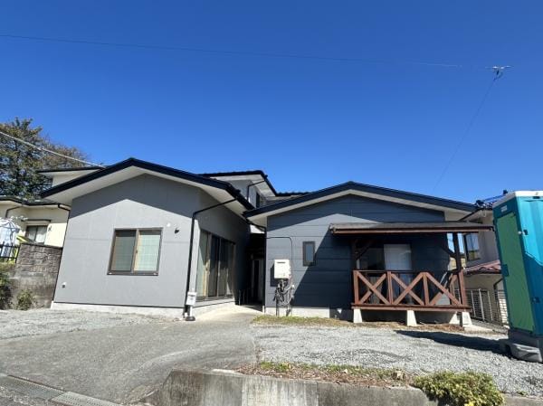 【リフォーム完成・外観】外壁塗装と屋根塗装を行いました。しばらくの間、住宅のメンテナンス費用を浮かせることができますね。