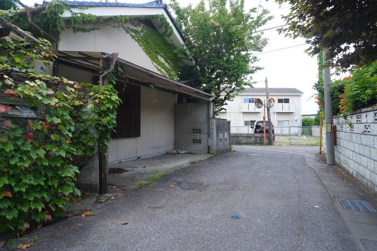 前面道路を含む現地写真