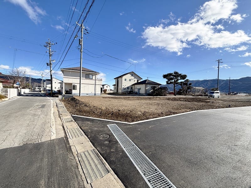 諏訪市豊田文出(渋崎) 市道 幅員約5.8m