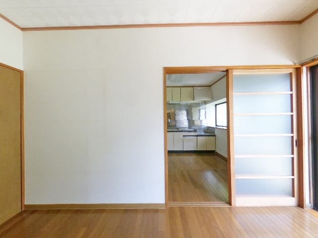 矢嶋アパート 102号室 洋室6帖