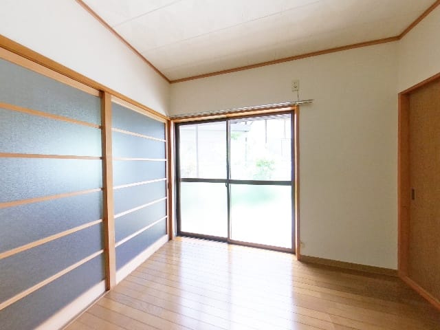 矢嶋アパート 102号室 洋室6帖