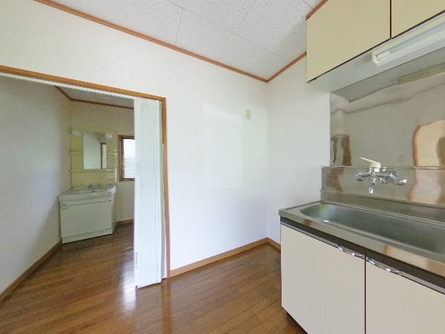 矢嶋アパート 102号室 キッチン