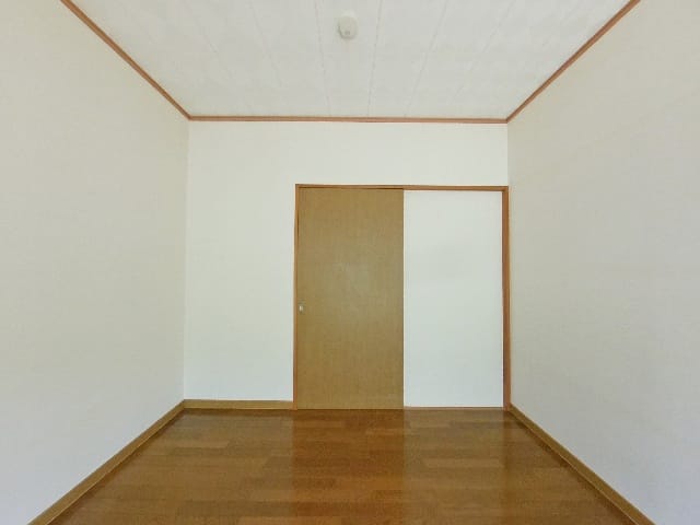 矢嶋アパート 102号室 洋室6帖