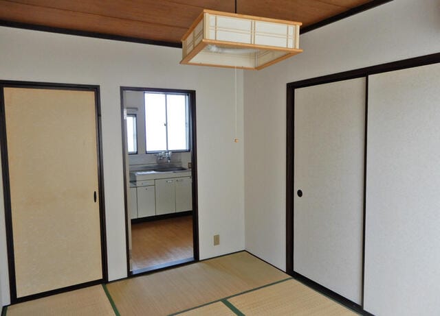 あやめコーポ 201号室 和室6帖(こちらのお部屋にエアコン