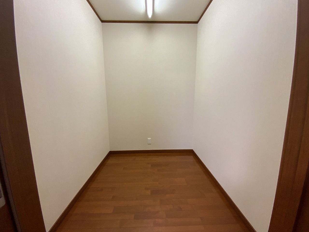 2階東側洋室ウォークインクローゼット