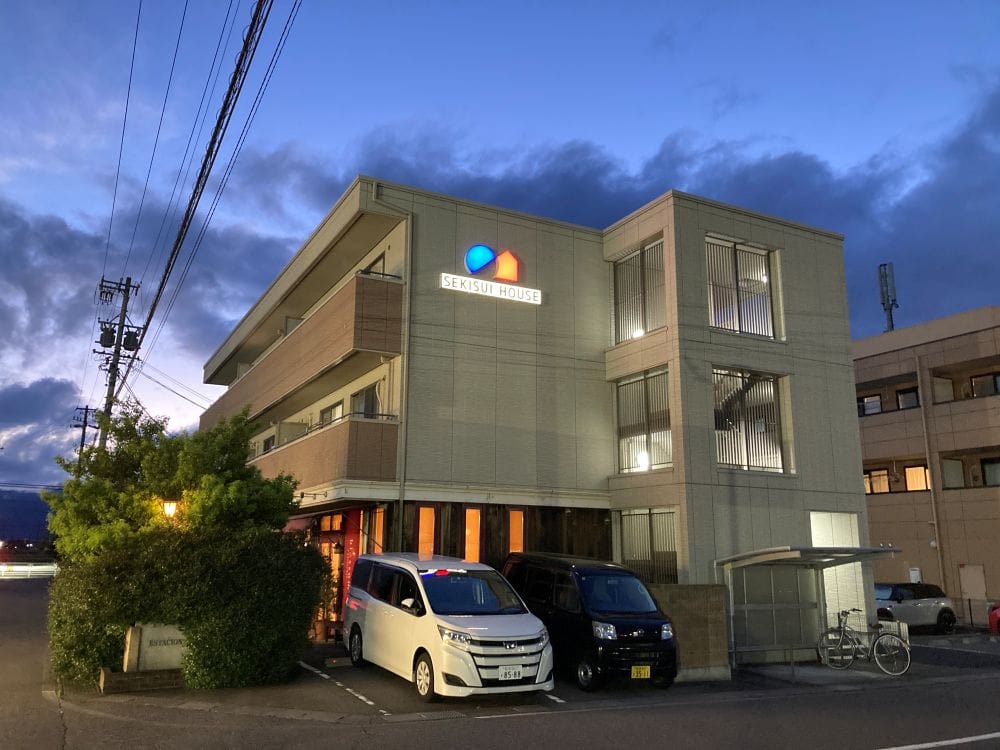 外観建物全体 東側