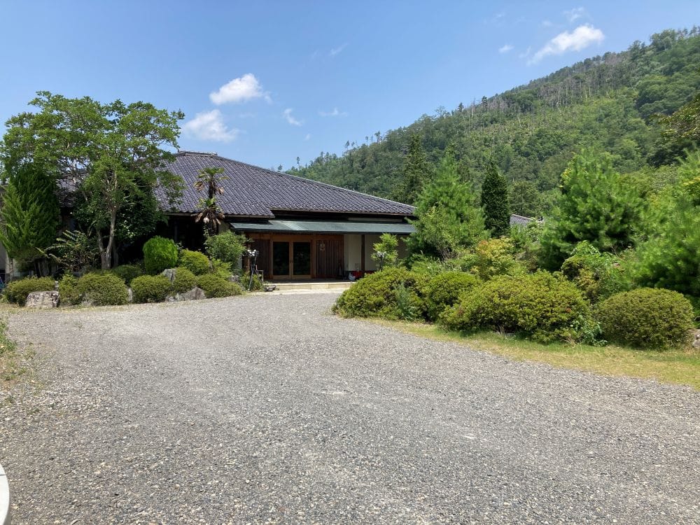旅館 駐車場
