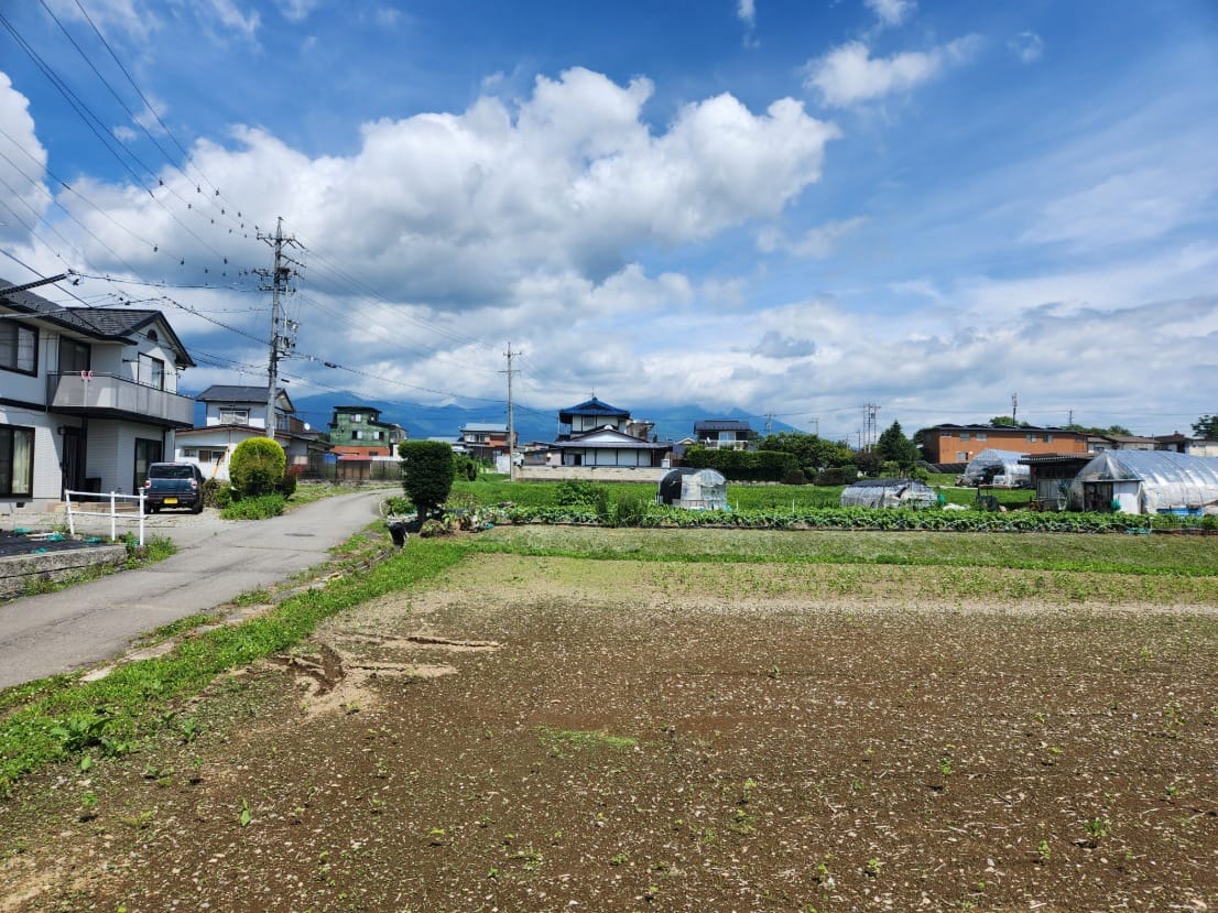 東側