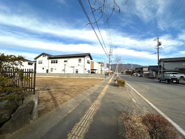 前面道路西から東側方面 2025.12撮影