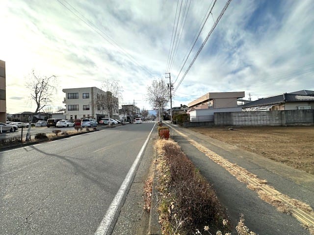 前面道路東から西側方面 2025.12撮影