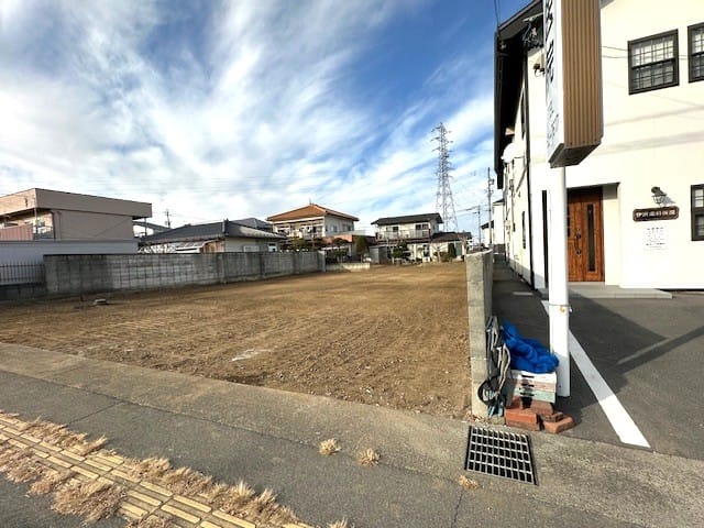 東側の塀(対象地内の塀です。)2025.12撮影