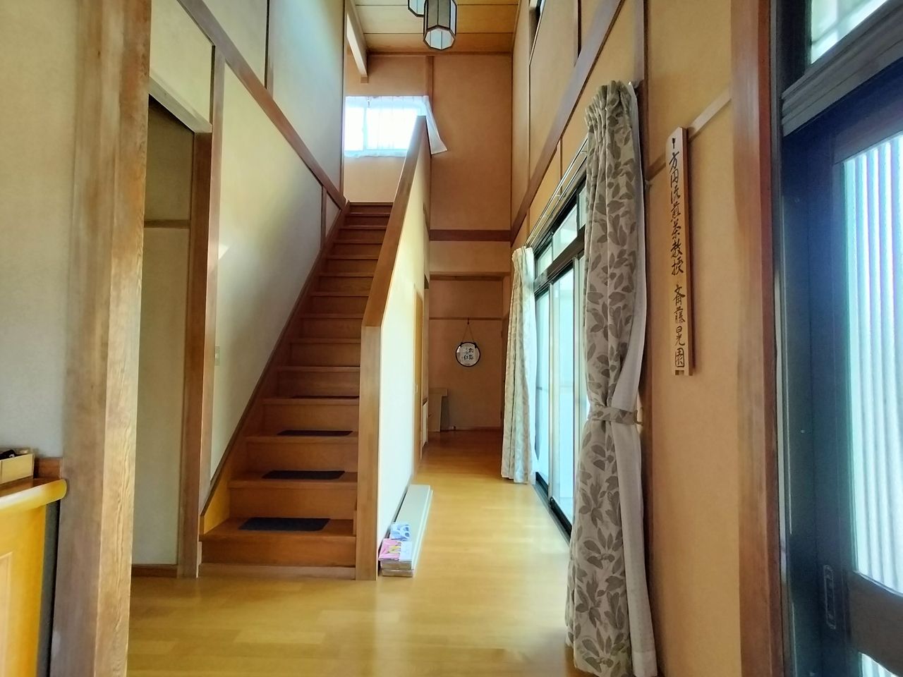 階段吹き抜けが本物件の特徴です