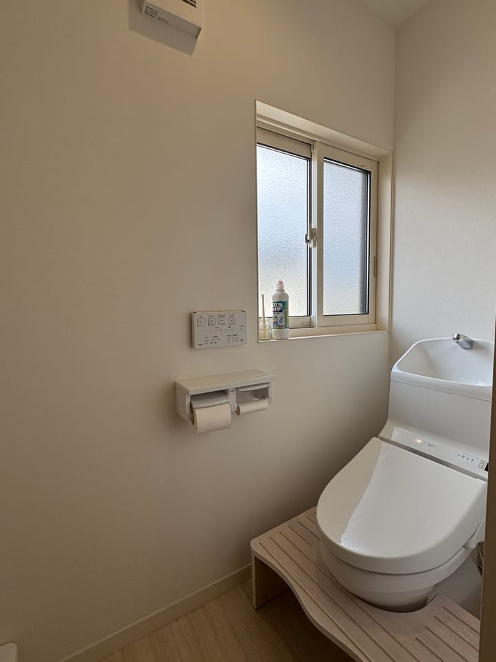 2階にもトイレを配置しています。