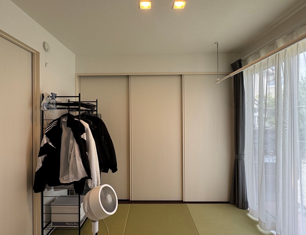リビングと繋がる配置のため、扉を開放すればさらに広々とした空間として利用できます。