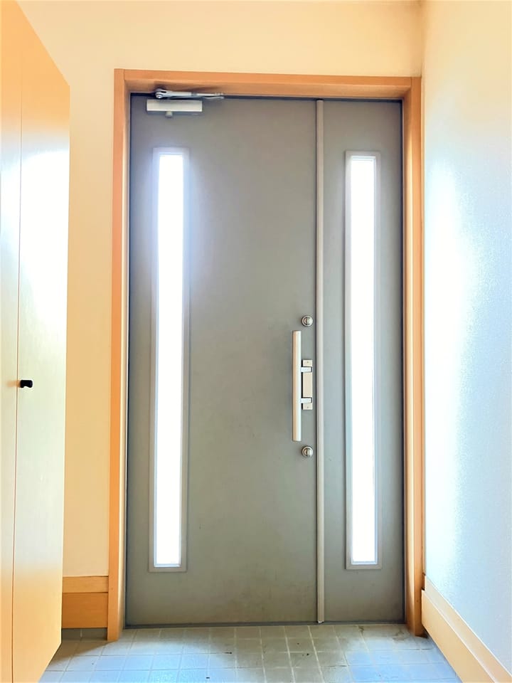 玄関ドア