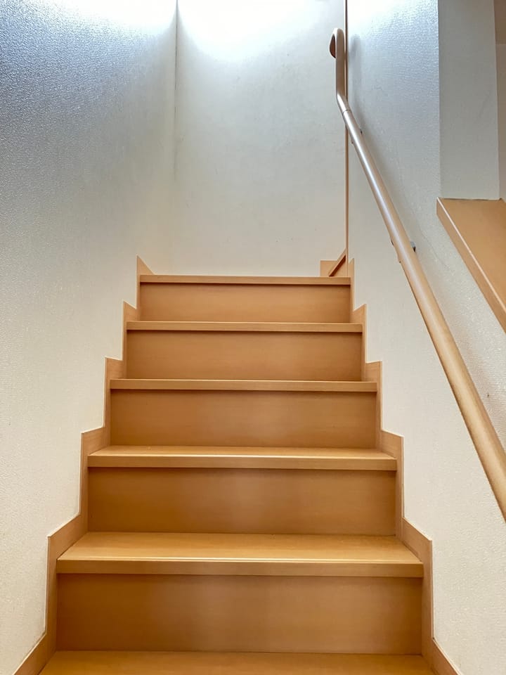 ホール階段