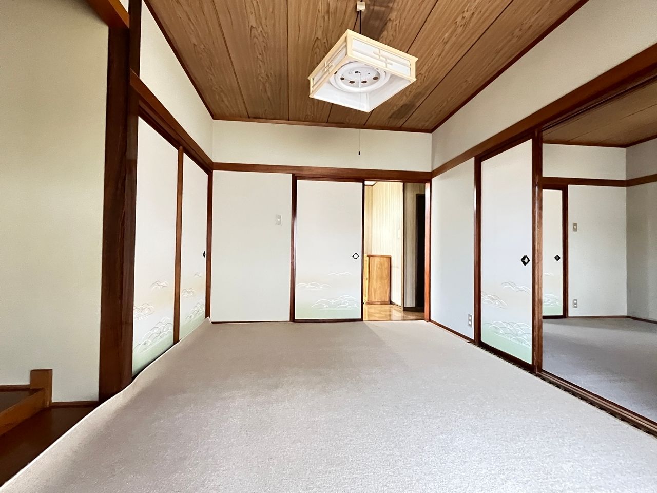 続き間としても使え、開放感があります。