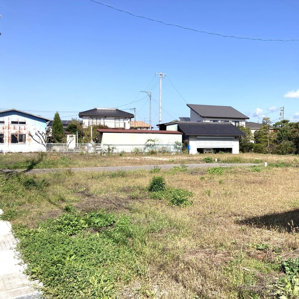 デリシア、イオンが徒歩圏内で日々のお買い物に安心。保育園までは徒歩10分の距離で、子育て世代にも◎。