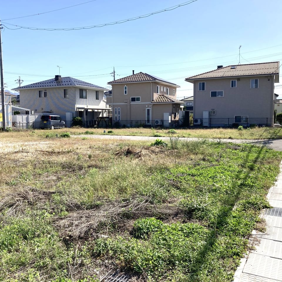 デリシア、イオンが徒歩圏内で日々のお買い物に安心。保育園までは徒歩10分の距離で、子育て世代にも◎。