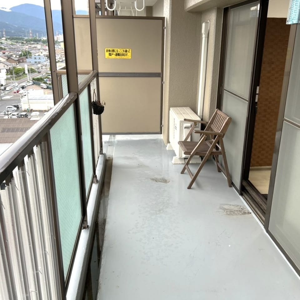 幅のある南面バルコニーは、洗濯物もよく乾き、ちょっとしたガーデニングやカフェスペースにもぴったり。