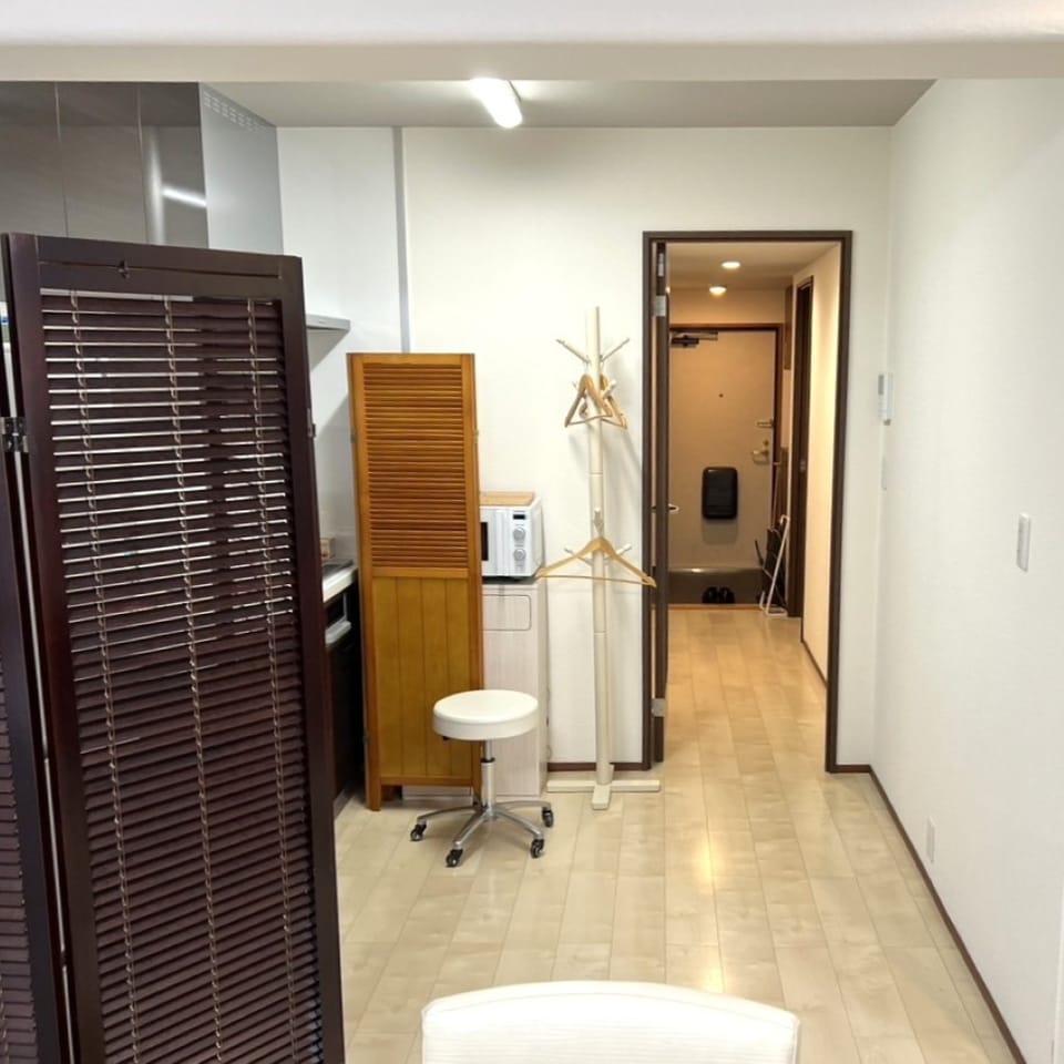 リビングからキッチンと和室を見渡せます。ご家族との距離が自然と近くなり会話が弾みます。