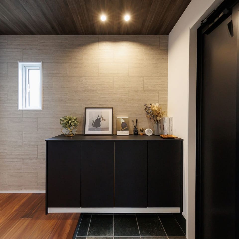 玄関は外出時も帰宅時も気分が上がるお気に入りの空間に*施工例