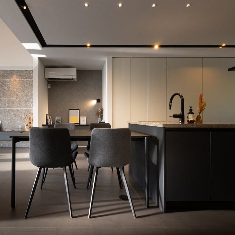 モダンでシックなホテルライクLDK*施工例