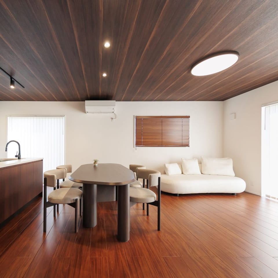 当社コーディネーターが選び抜いた、お家の雰囲気とぴったりの家具もセット。すぐに新生活をスタートできます。