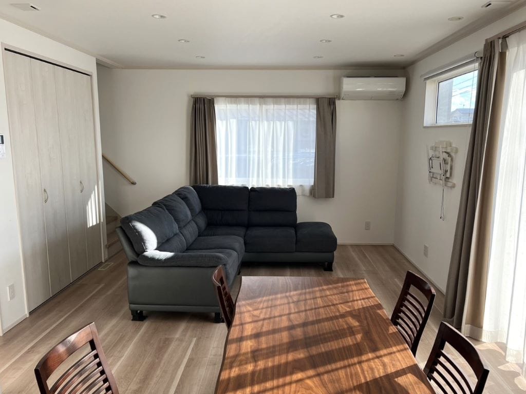 キッチンからリビング・ダイニングを見守れるLDKで、料理中もご家族とのコミュニケーションがばっちり。