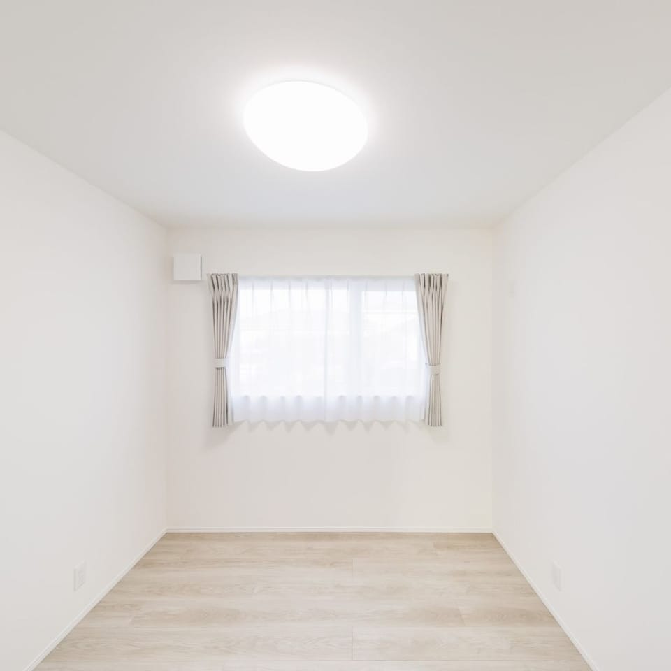 洋室の広さはそれぞれ5.5帖と4.9帖。子ども部屋や来客用、書斎としてもちょうど良く、マルチに使えます。