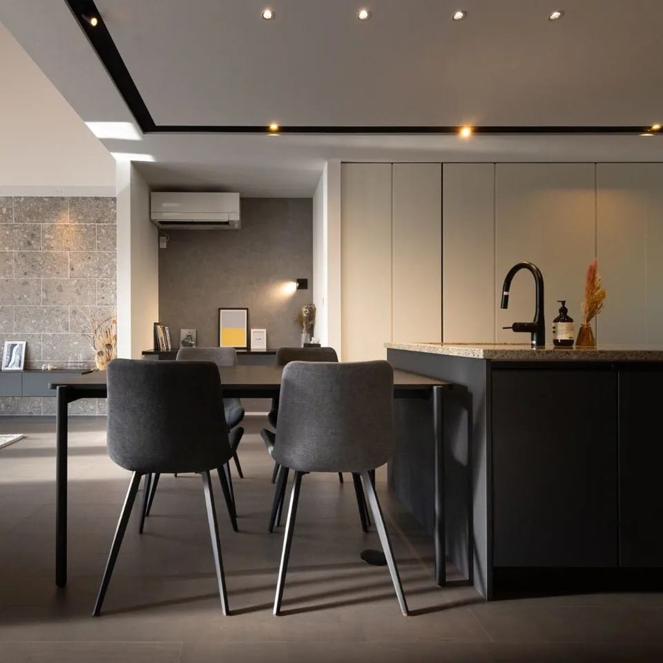 モダンでシックなホテルライクLDK*施工例